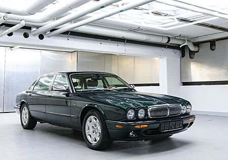 Jaguar XJ8 Sovereign 4.0 Langversion 71.000 KM