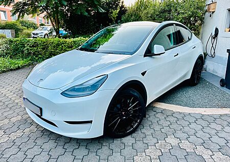 Tesla Model Y Long Range Dual Motor AWD Long Range