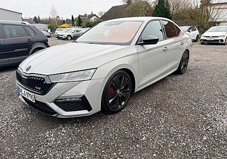 Skoda Octavia 2.0 TSI DSG RS Herstellergarantie!