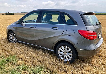 Mercedes-Benz B 180 CDI - Top Zustand, scheckheftgepfelgt