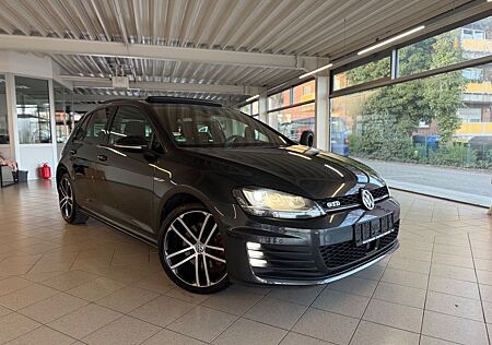 VW Golf Volkswagen 2.0 TDI DSG GTD