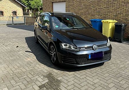 VW Golf Volkswagen 2.0 TDI DSG GTD Variant
