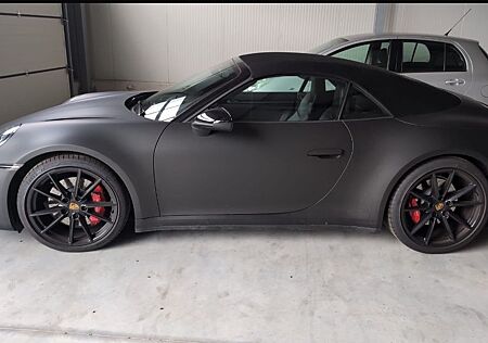 Porsche 992 Carrera 4S Cabriolet Carrera S