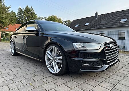 Audi S4 3.0 TFSI S tronic quattro kw v2 20 Zoll