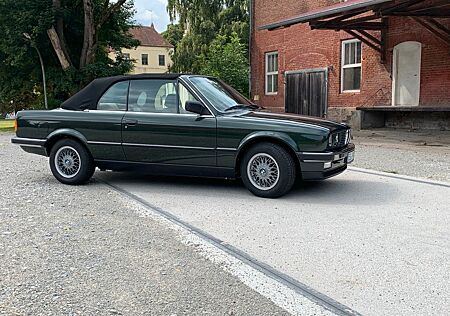 BMW 325i E30 Cabrio VFL - NEUZustand nut-to-bolt
