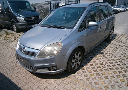 Opel Zafira 2.2 direct Cosmo