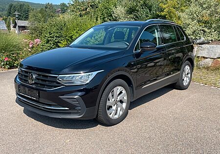 VW Tiguan Volkswagen 1.5TSI MOVE LED NAVI ACC SHZ TEMP APPLE