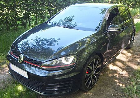 VW Golf Volkswagen 2.0 TSI BMT GTI Performance GTI Performance