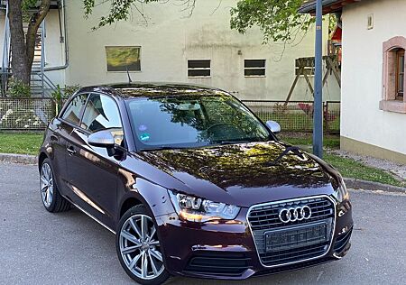 Audi A1 1.2 TFSI Attraction/Klima/Navi/17Zoll Alu