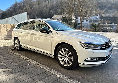 VW Passat Variant Volkswagen 2.0 TDI SCR 140kW DSG Highlin...