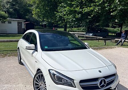 Mercedes-Benz CLA 45 AMG Shooting Brake Mercedes-AMG CLA 4...