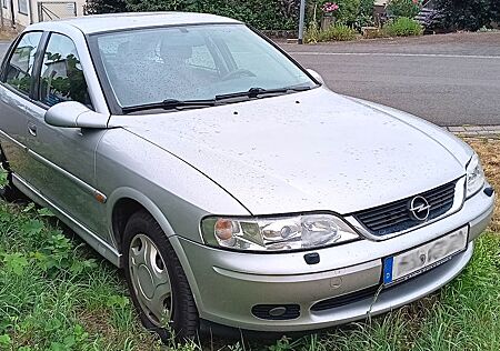 Opel Vectra 1.8 16V - Autogas ca. 9,5 L/100km