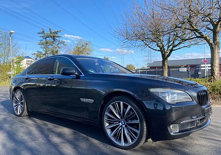 BMW 740d NAVI/LEDER/KAMERA/HEAD-UP/21 ZOLL/VOLL