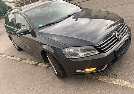 VW Passat Variant Volkswagen 2.0 TDI Trendline BMotion Tec...