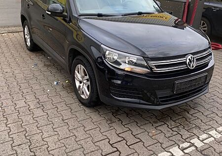 VW Tiguan Volkswagen 1.4 TSI 92kW BMT Exclusive Exclusive