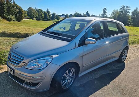 Mercedes-Benz B 200 CDI -