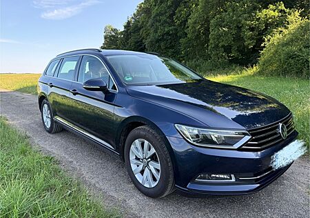 VW Passat Variant Volkswagen 2.0 TDI Comfortline Variant C...