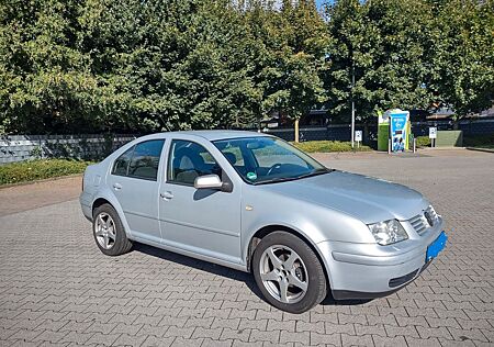 VW Bora Volkswagen 1.6 Comfortline TÜV neu