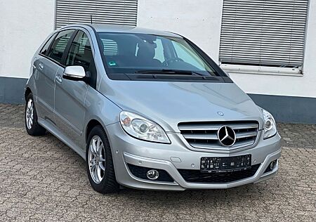 Mercedes-Benz B 180 Automatik *Sitzheizung/Parkhilfe/Klima*