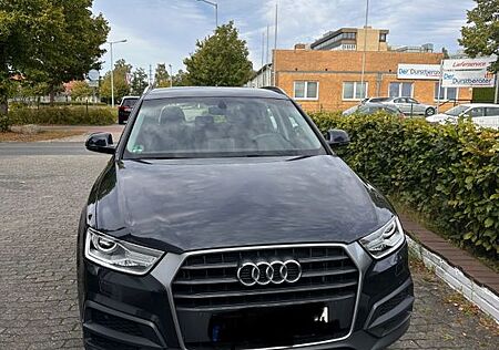 Audi Q3 1.4 TFSI cylinder on d. S tronic design d...