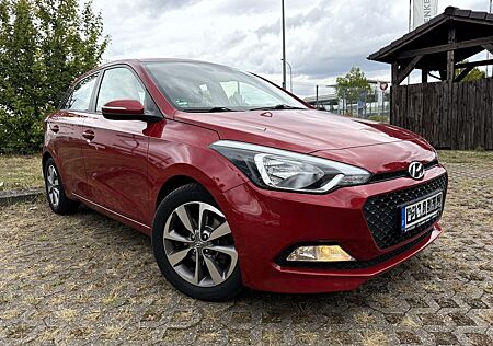 Hyundai i20 1.1 CRDi YES! Silver