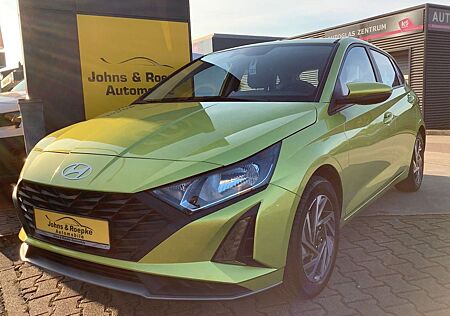 Hyundai i20 Wave 1,2 / NAVI / KAMERA / SITZ-HZG