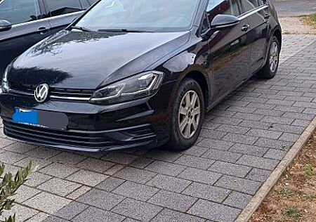 VW Golf Volkswagen 1.6 TDI Trendline