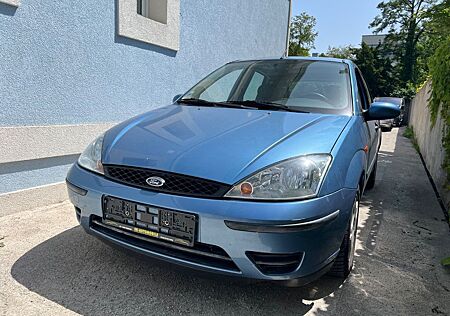 Ford Focus 1.6 Futura Automatik/4-Türen/ WENIG KM/