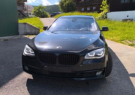BMW 750Li xDrive Vollausstattung