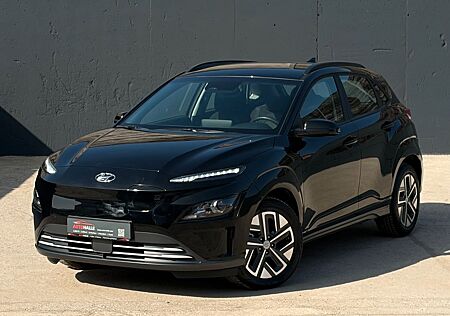 Hyundai Kona E Select PDC CAM ACC LKA SHZ LHZ CarPlay