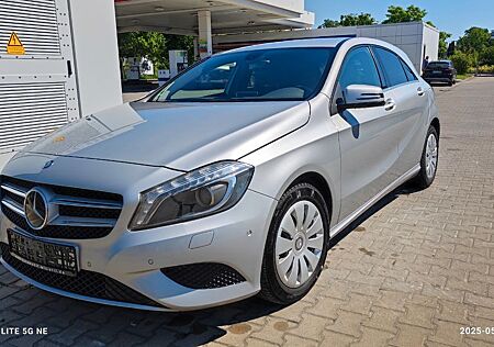 Mercedes-Benz A 180 Style Style,Xenon,Navi, Teilleder