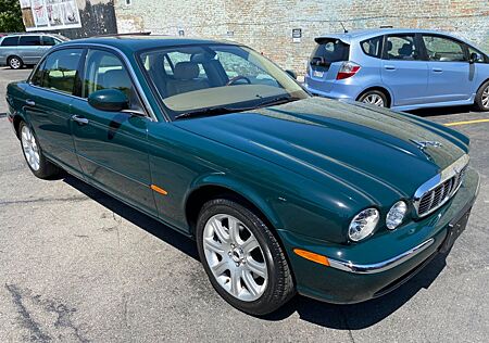 Jaguar XJ8 4.2 Liter LWB -