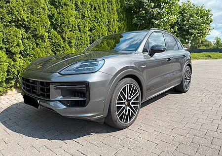 Porsche Cayenne Turbo E-Hybrid Turbo, SUV, Full Option