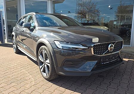 Volvo V60 CC V60 Cross Country B4 D AWD Plus Auto
