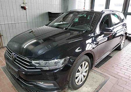 VW Passat Volkswagen 2.0TDi DSG LED AHK H*Up ACC R*Cam VIRTUEL