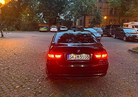 BMW 318i - Automatik Navi Leder Glasdach HiFi