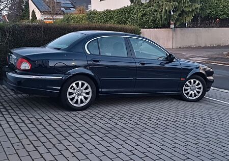 Jaguar X-Type 2.5 Liter V6 Classic
