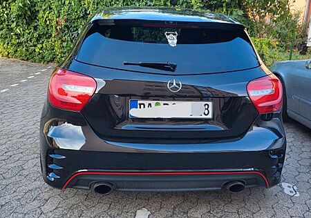 Mercedes-Benz A 250 AMG Line DCT AMG Line