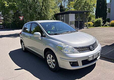 Nissan Tiida 1.6 acenta