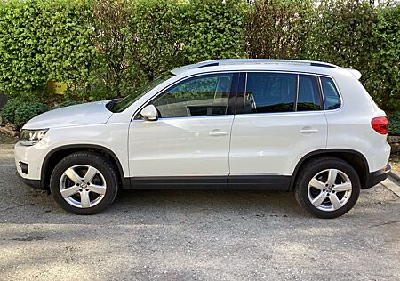 VW Tiguan Volkswagen 2.0 TDI SCR DSG 4Motion Aut.*Navi*