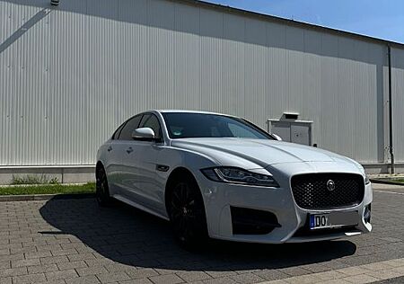 Jaguar XF 20d AWD 180PS R-Sport Automatik R-Sport