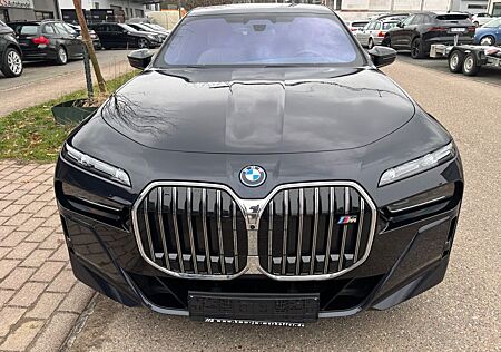 BMW 750 e xDrive M-Sport Cinema Lounge Bowers