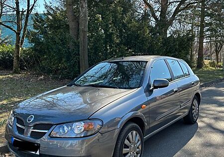 Nissan Almera 1.5 acenta