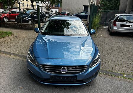Volvo V60 Kombi Momentum