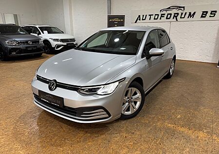 VW Golf Volkswagen VIII Lim. Life 2.0TDI DSG/ACC/PDC/SHZ/LED