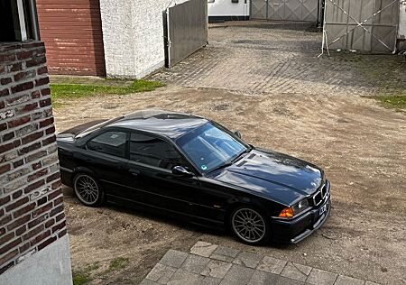 BMW M3 E36 3.2 Coupe (deutsch)