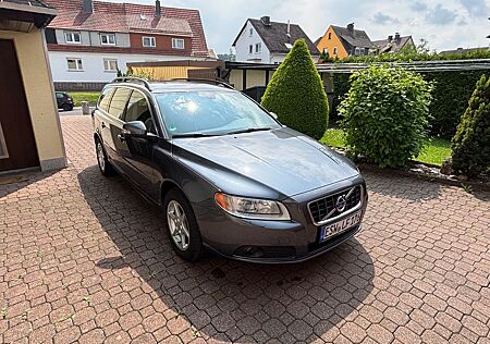 Volvo V70 2.0F