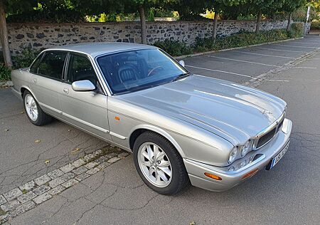 Jaguar XJ (X308) Executive 4.0 V8