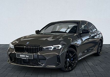 BMW 330e Limousine