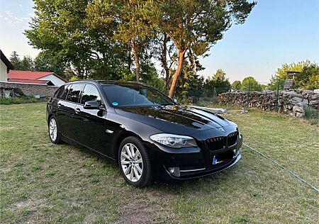 BMW 530D Touring F11